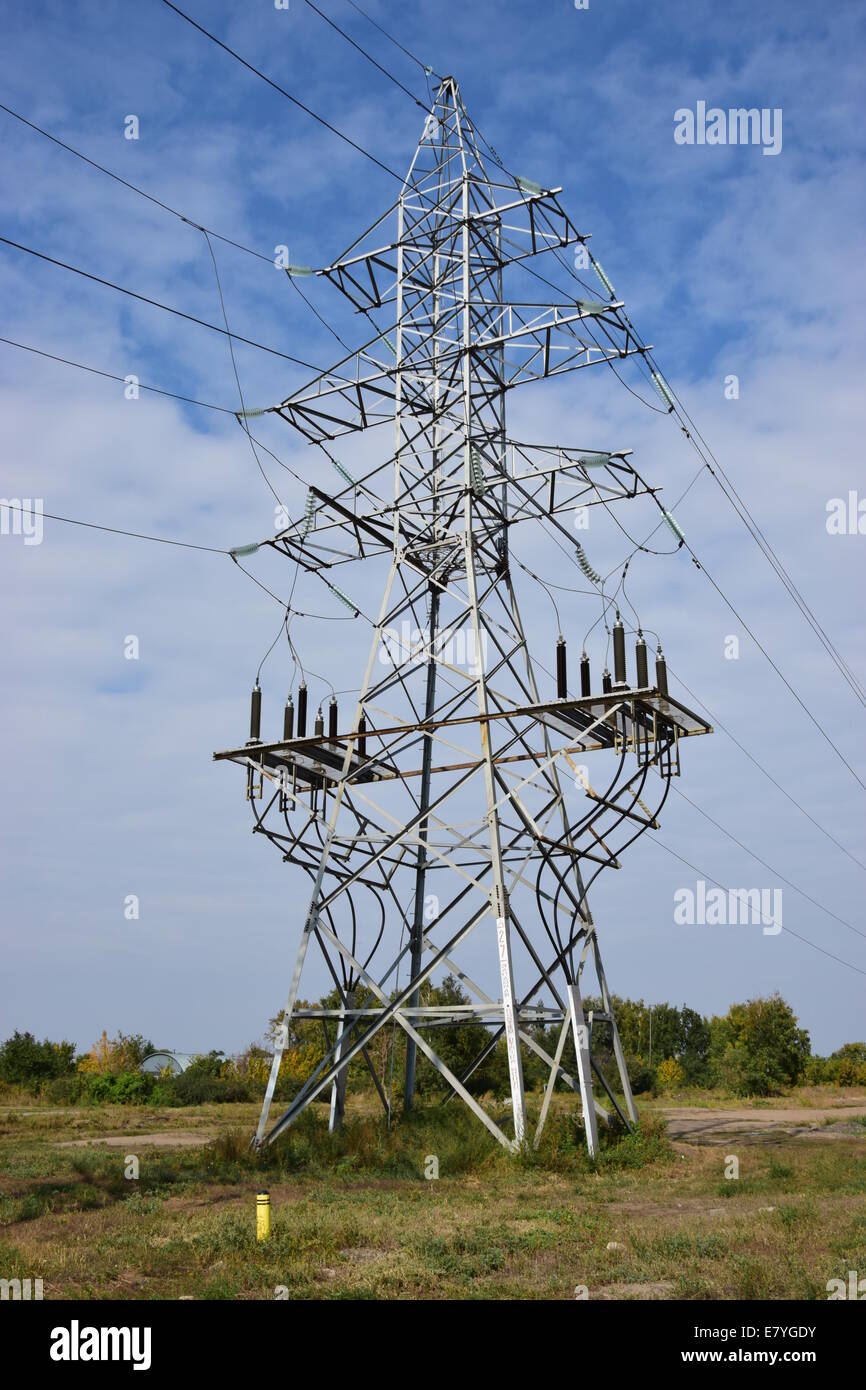 Eine elektrische Pylon sonnenbeschienenen Stockfoto
