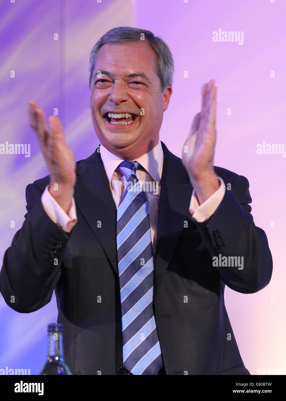 NIGEL FARAGE MEP MARK RÜCKSICHTSLOSE konservative MP 27. September 2014 DONCASTER RACECOURSE DONCASTER YORKSHIRE ENGLAND Stockfoto