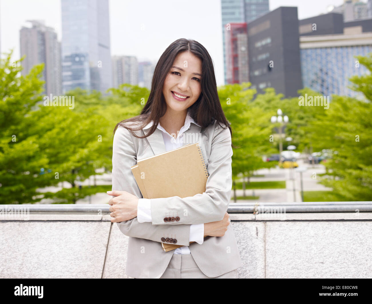 junge asiatische Geschäftsfrau Stockfoto