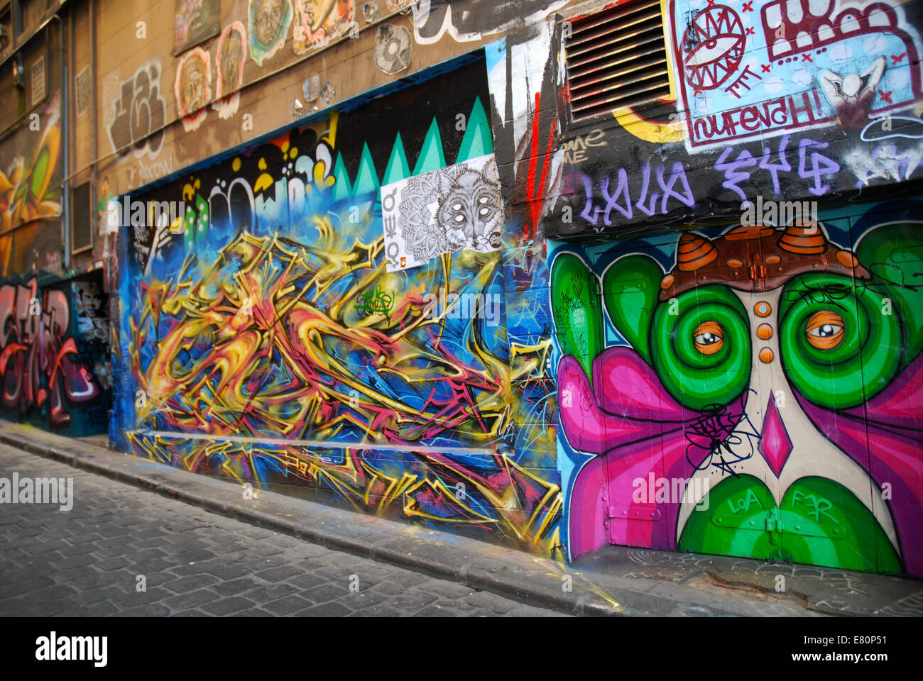 Hosier Lane, Melbourne in Australien ist wo Straßenkünstler die Wände schmücken dürfen. Stockfoto