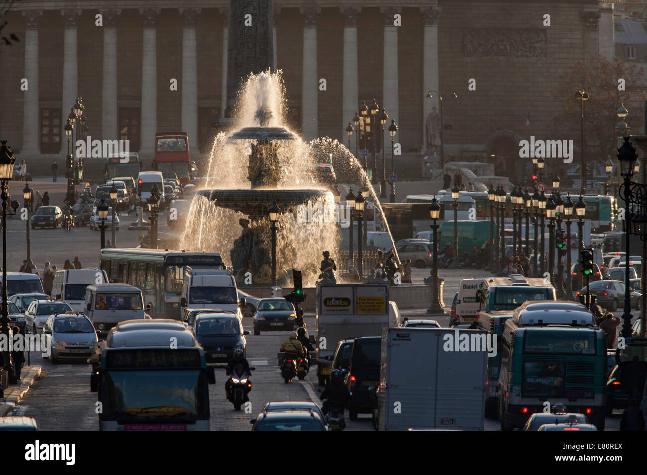 Frankreich, Paris (75), Place De La Concorde während der Rush hour Stockfoto