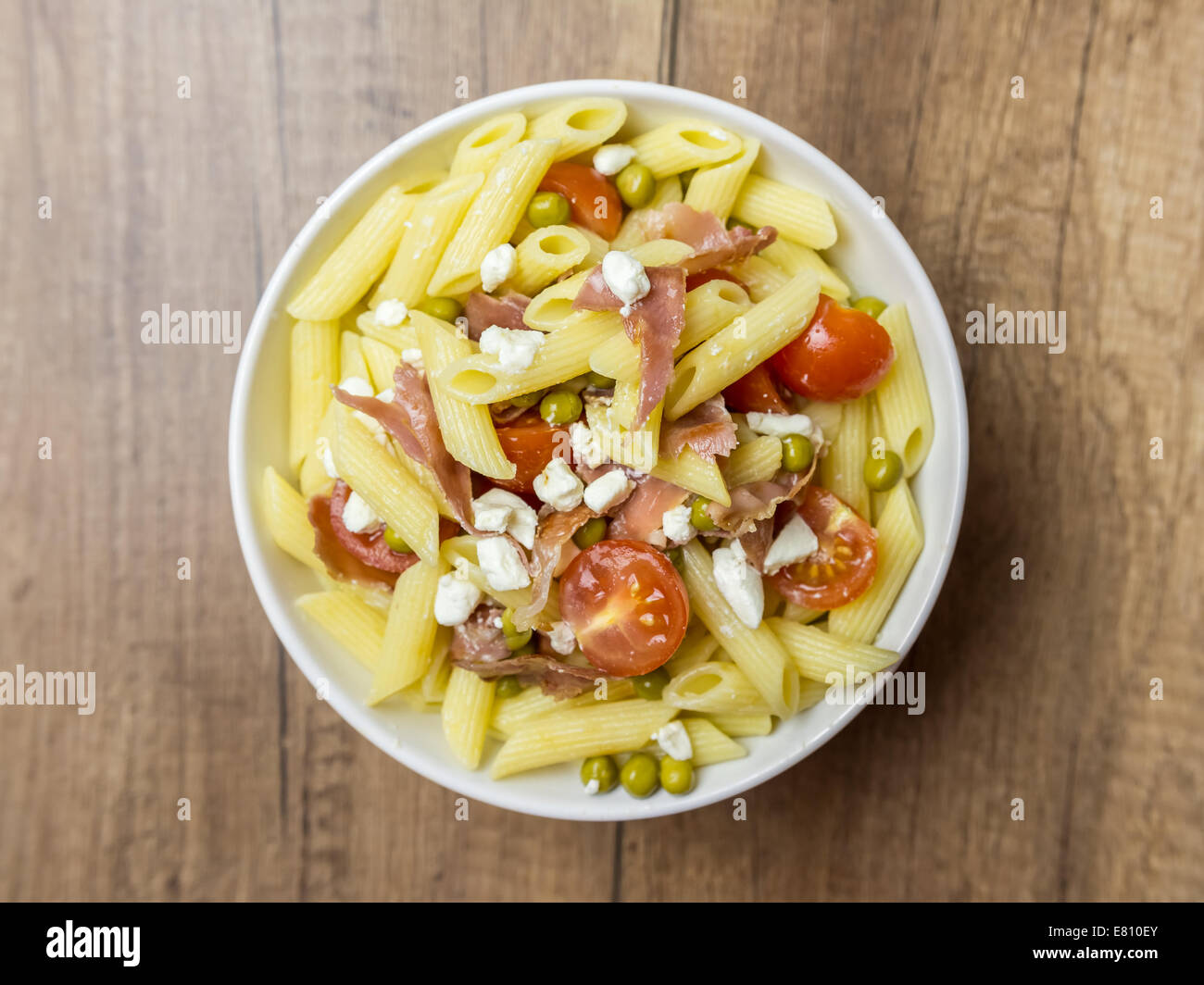 Italienische penne pasta -Fotos und -Bildmaterial in hoher Auflösung ...