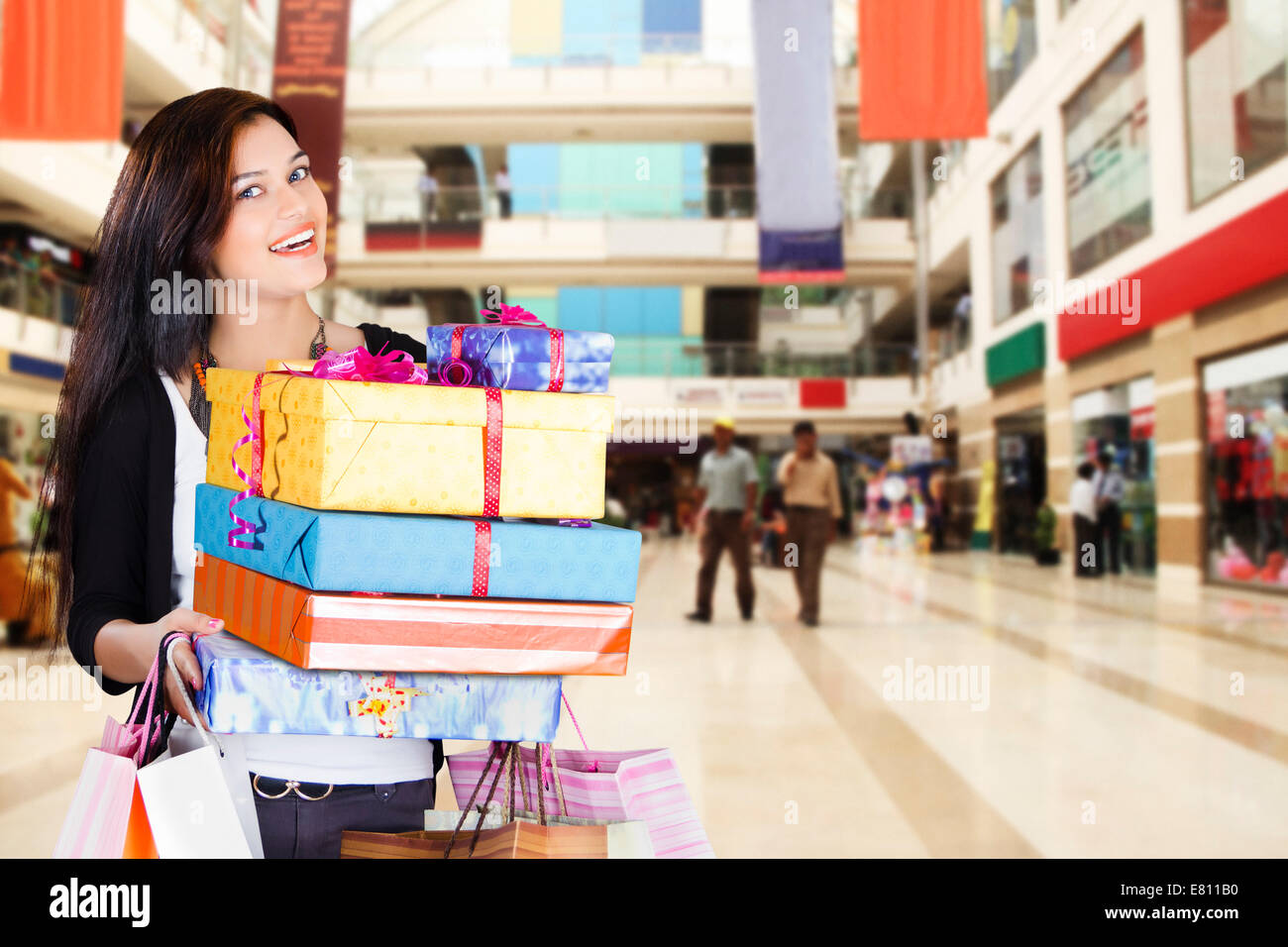indische schöne Ladie Shopping Mall Stockfoto
