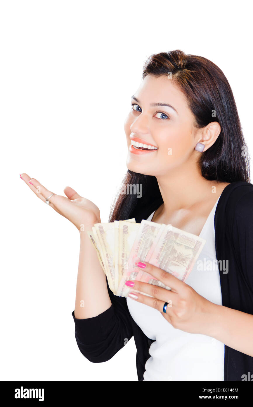 indische schöne Ladie zeigt Geld Stockfoto