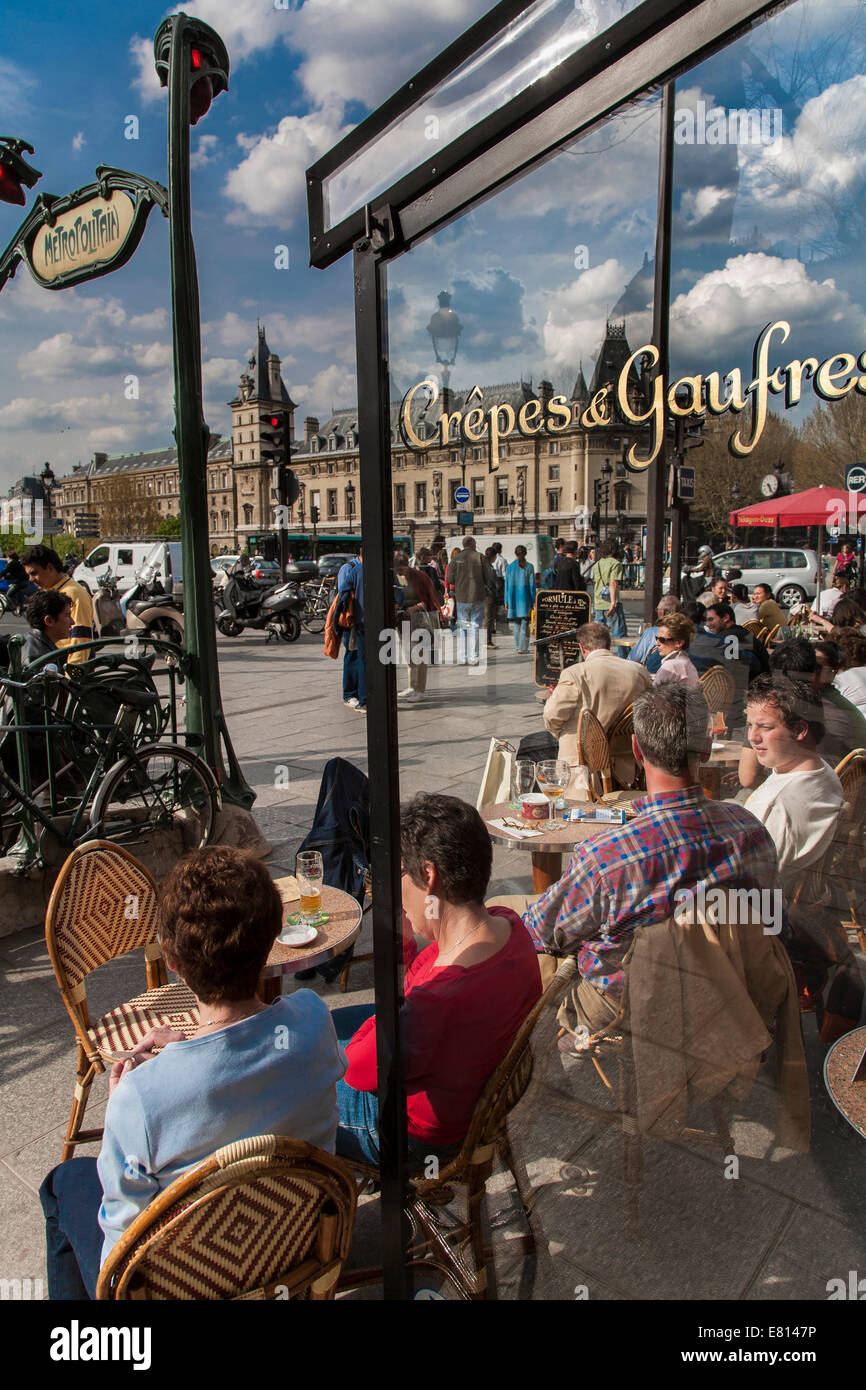 Frankreich, Paris, Leute im Café, Quartier Latin, linken Ufer Stockfoto