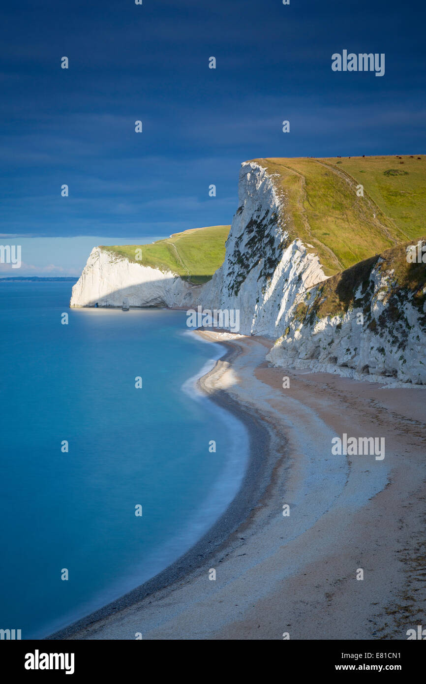 Sonnenaufgang über Swyre Head und den weißen Klippen der Jurassic Coast in der Nähe von Durdle Door, Dorset, England, Großbritannien Stockfoto