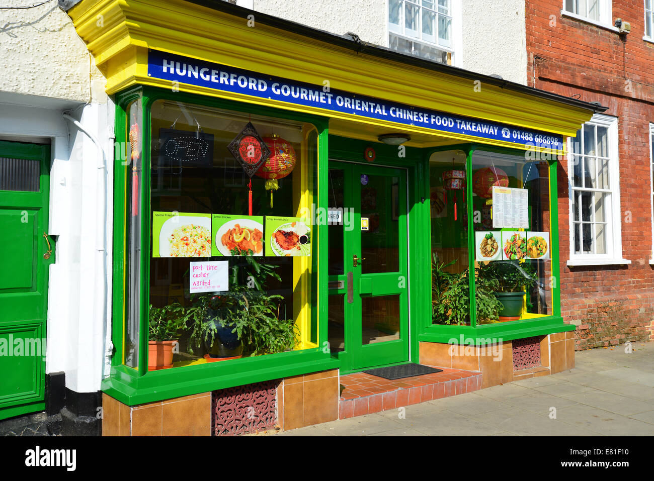 Orientalisches chinesisches Essen zum Mitnehmen Gourmetrestaurant, High Street, Hungerford, Berkshire, England, Vereinigtes Königreich Stockfoto