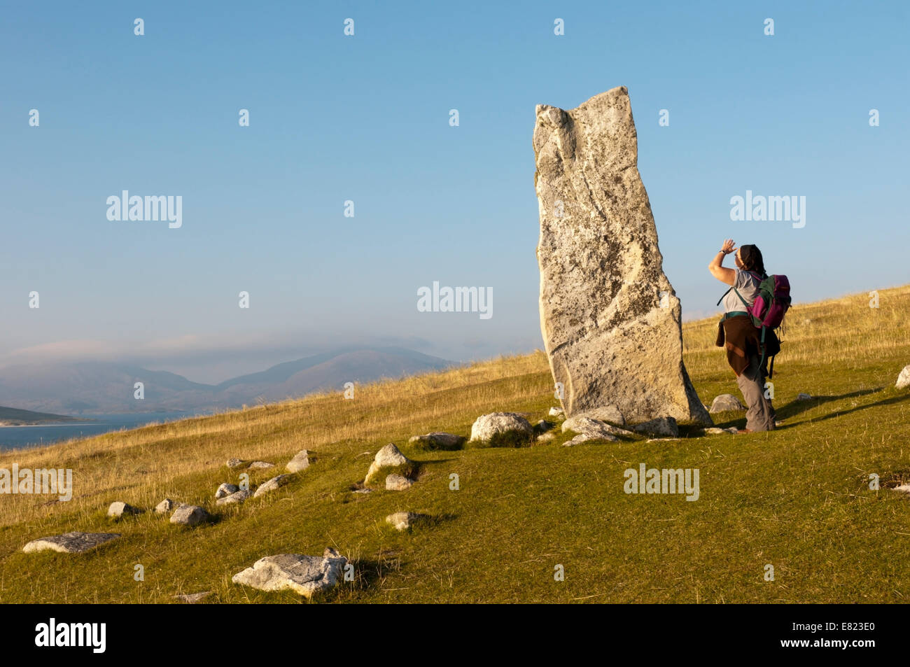 Clach Mhic Leoid oder MacLeod Stein auf der West Küste von South Harris. Stockfoto