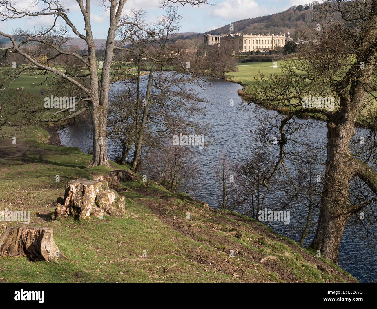 der Fluss Derwent in der Nähe von Chatsworth House, Derbyshire, uk Stockfoto