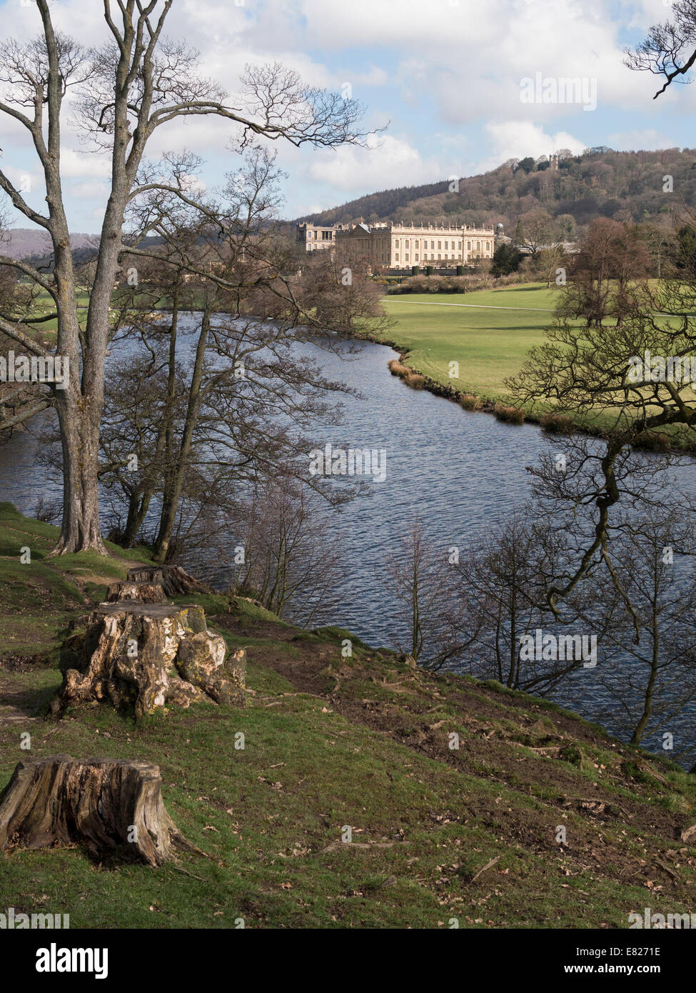 der Fluss Derwent in der Nähe von Chatsworth House, Derbyshire, uk Stockfoto