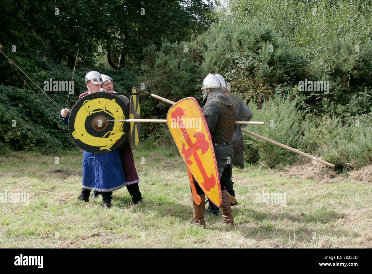 mittelalterlichen Soldaten kämpfen Stockfoto