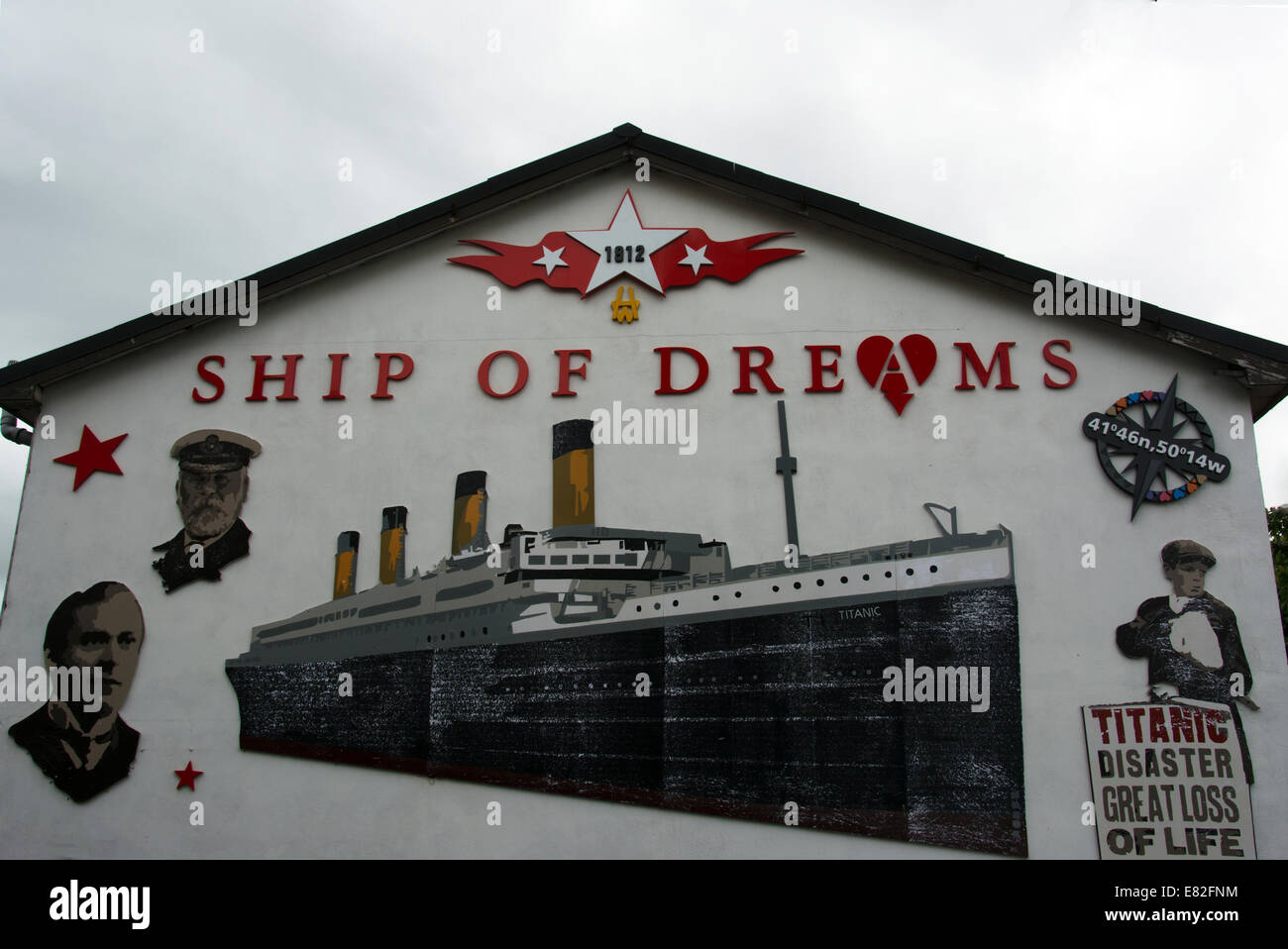 ULSTER; BELFAST; NEWTOWNWARDS STRAßE; TITANIC MEMORIAL WANDBILD Stockfoto