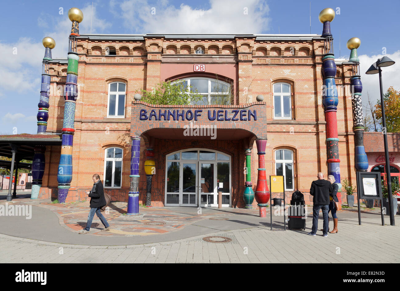Senken Sie Hundertwasser Bahnhof Uelzen, Niedersachsen, Deutschland Stockfoto