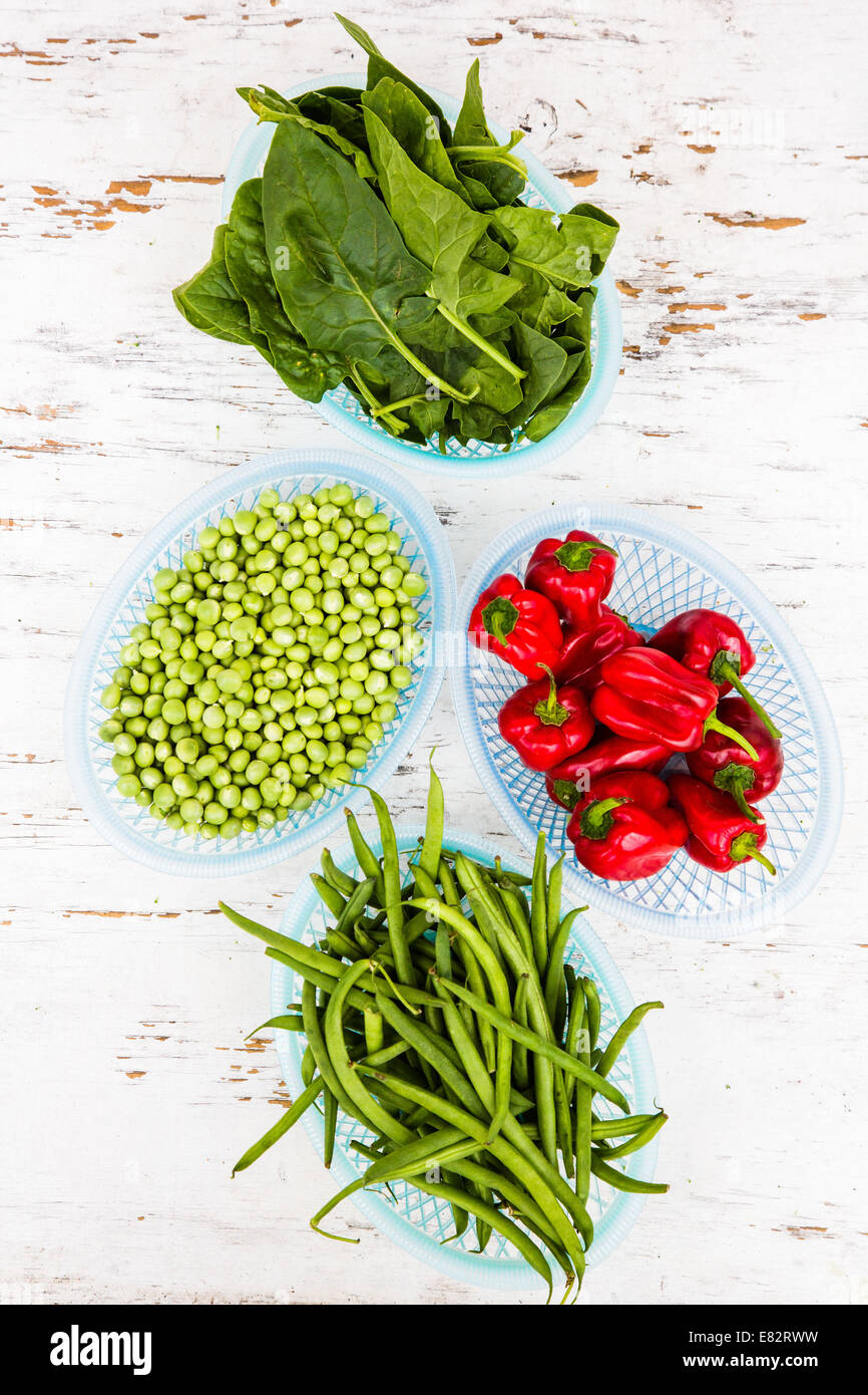 Grünes Gemüse Assorded und rote Chili-Pepeer. Stockfoto
