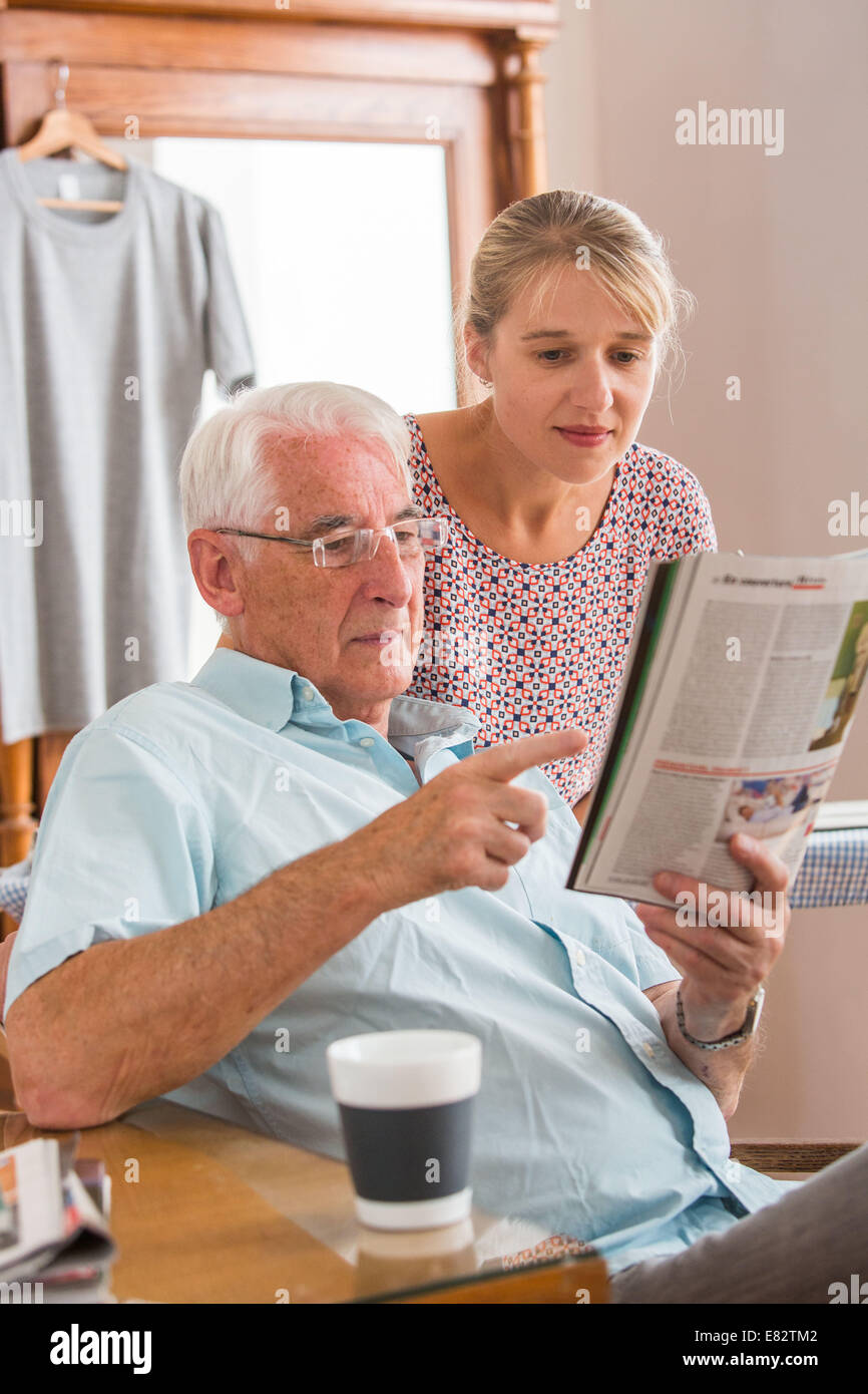 Hilfe im Haushalt. Stockfoto