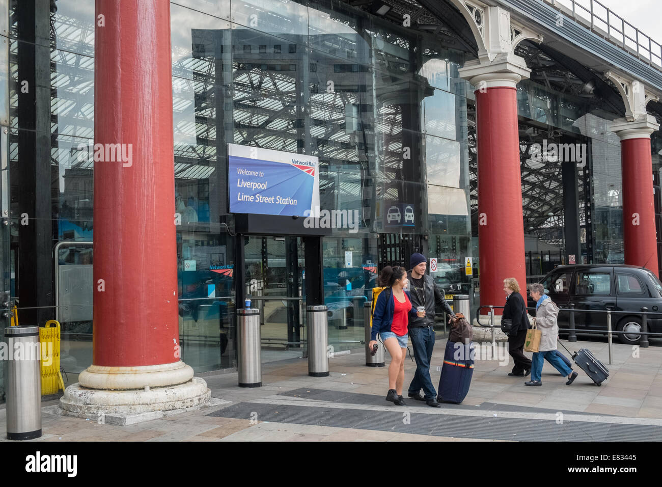 Eingang zum Liverpool Lime Street Network Rail Zug Eingang, Liverpool, Merseyside, England UK Stockfoto