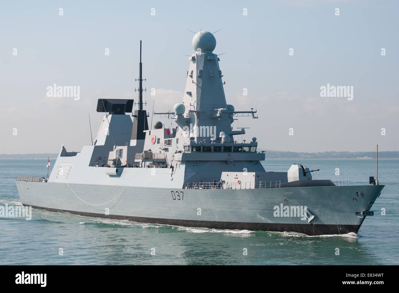 Die Royal Navy Kriegsschiff HMS Duncan (D 37) Ein Typ 45 Zerstörer nähert sich Portsmouth Harbour, UK am 7. August 2014. Stockfoto