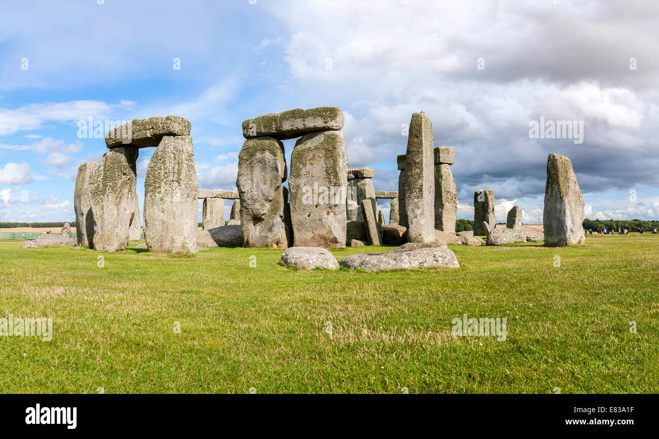Stonehenge - ein altes prähistorischen Stein Denkmal in der Nähe von Salisbury, Wiltshire, UK Stockfoto