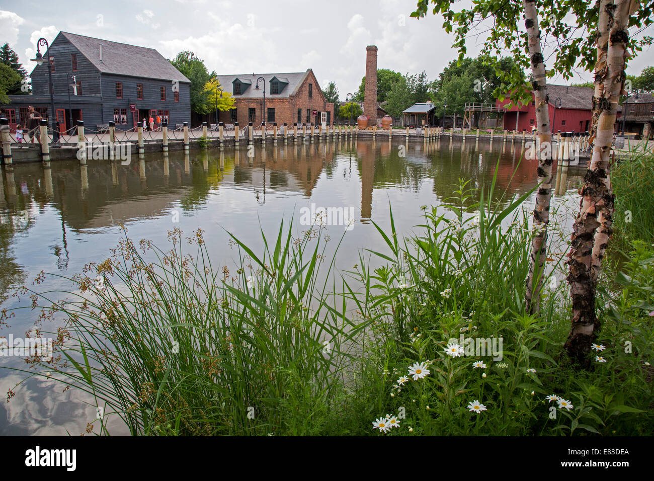 Dearborn, Michigan - Stony Creek Mühlenteich im Greenfield Village. Stockfoto