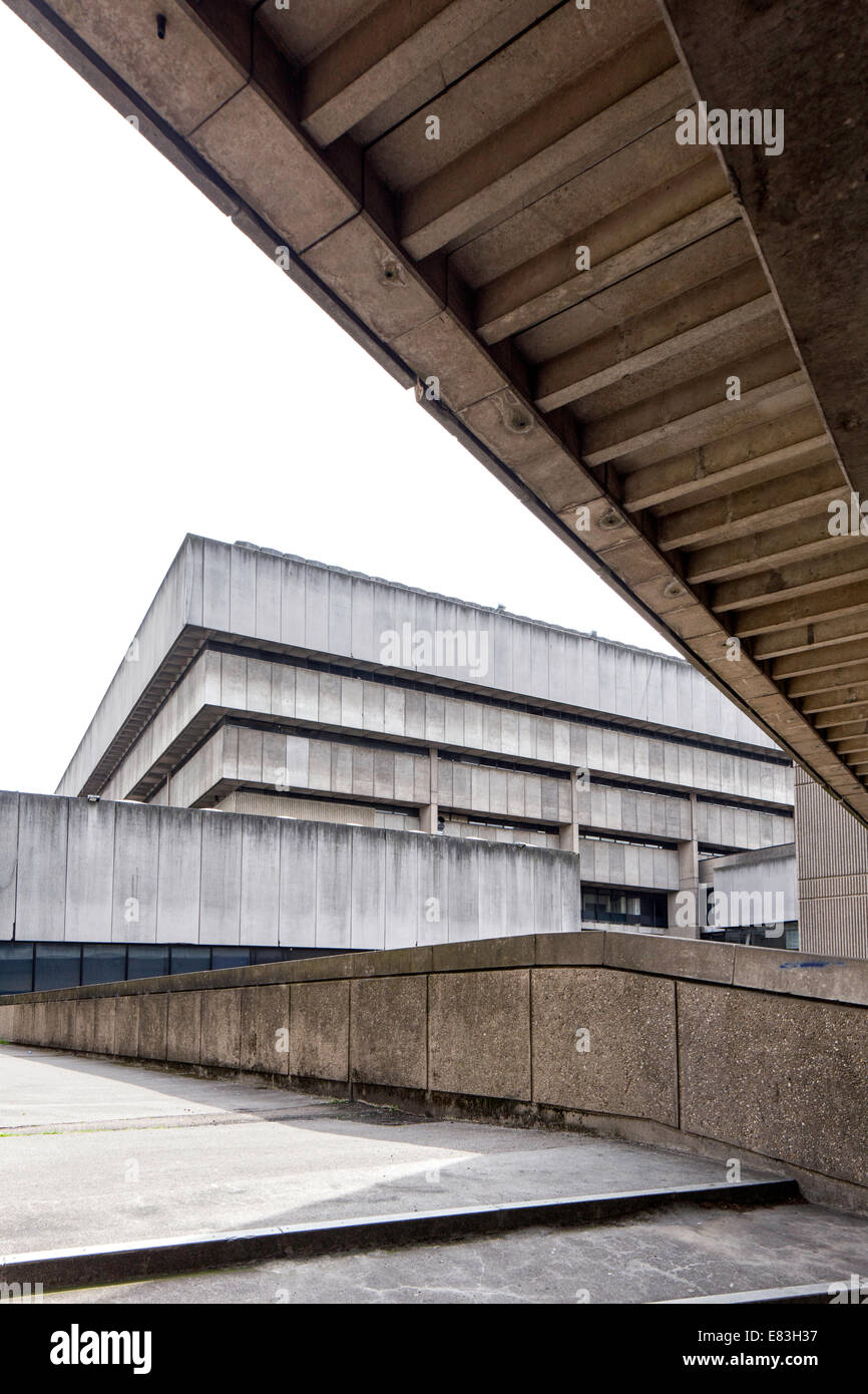 Paradies Ort und Paradies-Forum und die alten Birmingham Central Library, (inzwischen abgerissenen 2016) Birmingham, England, UK Stockfoto