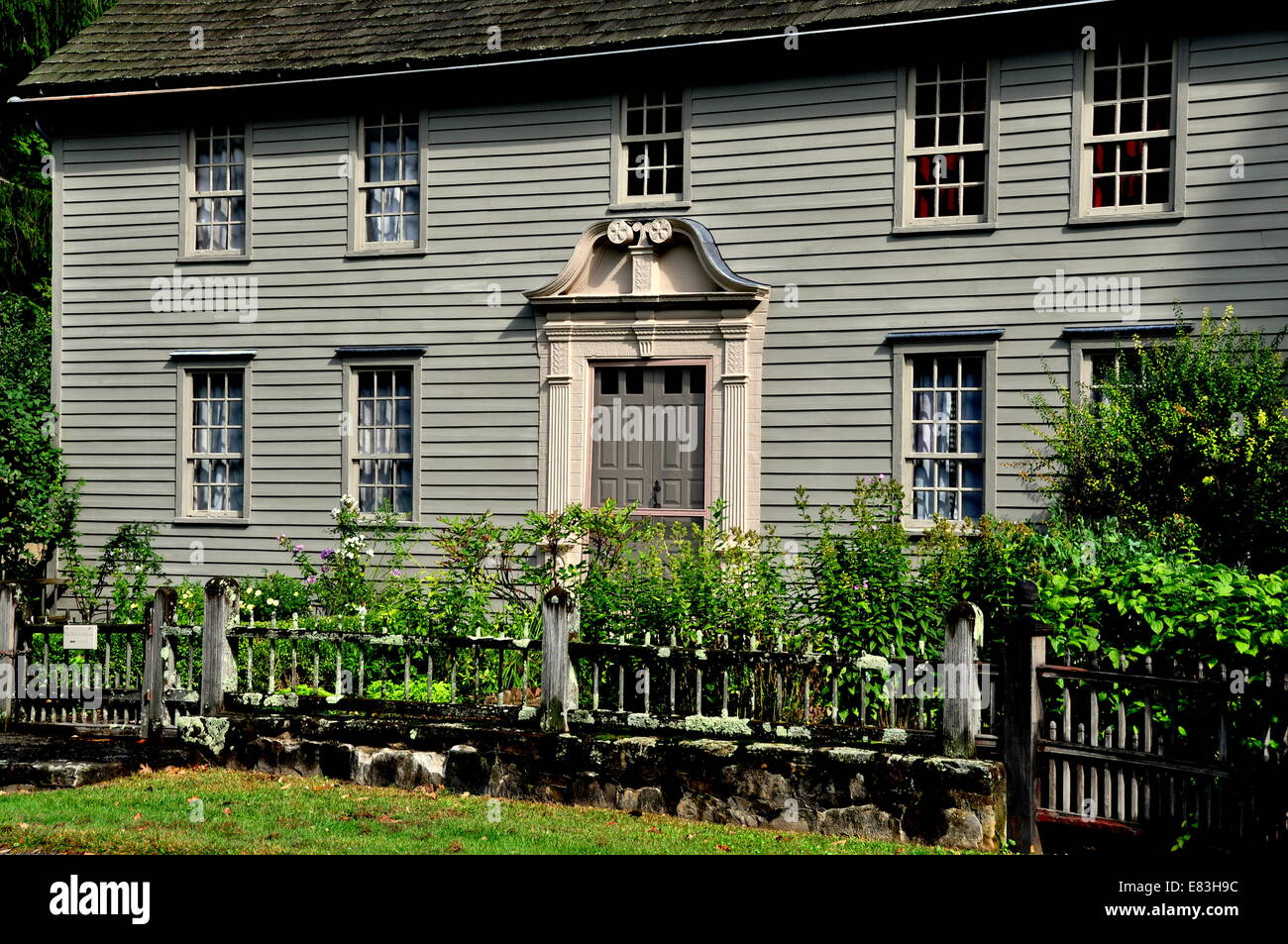 Stockbridge, Massachusetts: 1742 Missionshaus, gebaut von Reverend John Sergeant, ein Minister, der kam die Mohikaner Inder konvertieren Stockfoto