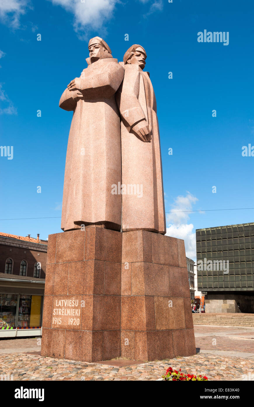 Lettischen Gewehrschützen Statue in der Altstadt, Riga, Lettland Stockfoto