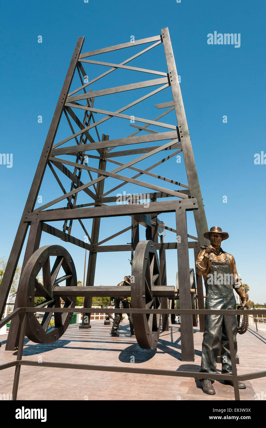 Kern County, Kalifornien Taft, Öl Arbeiter Denkmal von Bildhauer Benjamin Victor Stockfoto