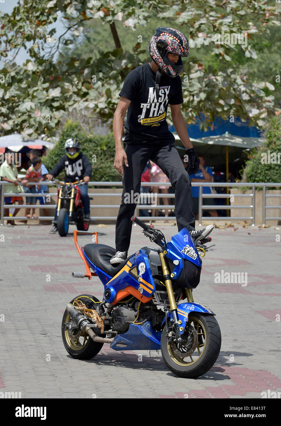 Motorrad Stunt-Fahrer durchführen, Cha-Am, Thailand Stockfoto