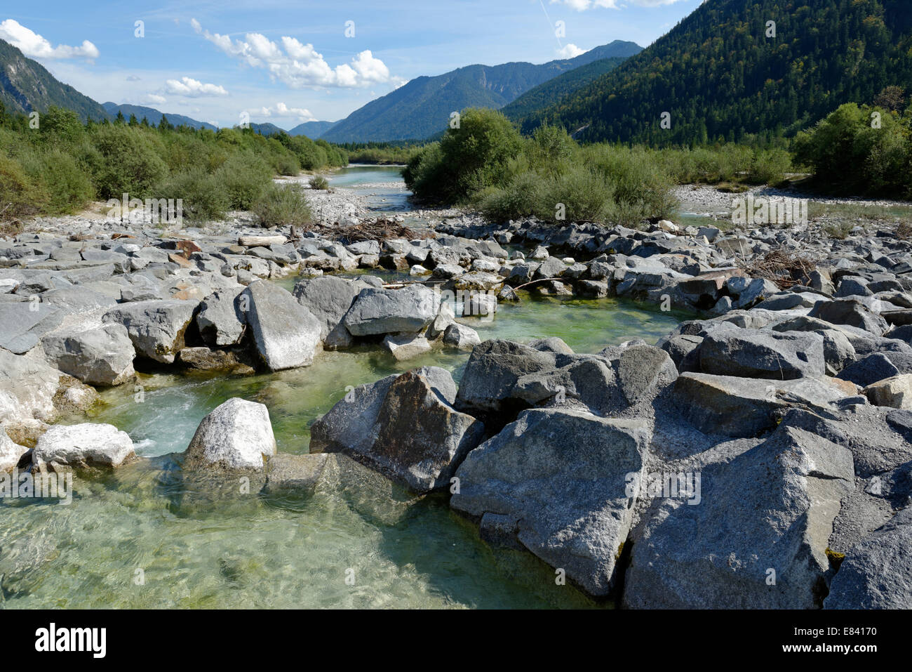 Obere Isar River, im Sediment Barriere, Naturschutzgebiet, Isartal, Tölzer Land, Upper Bavaria, Bavaria, Germany Stockfoto