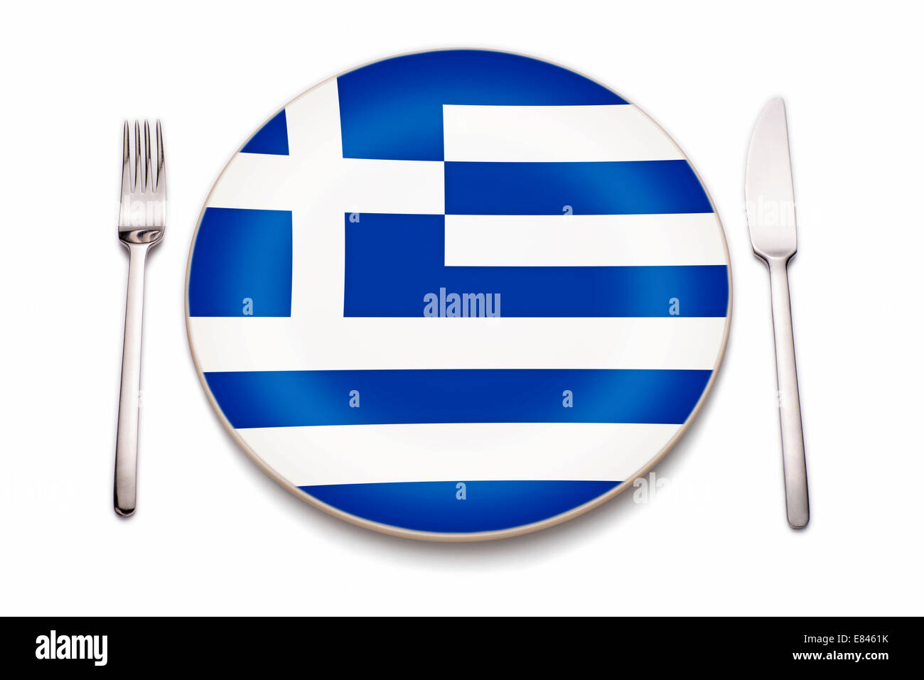 Messer, Gabel und eine Platte in den Farben der Flagge von Griechenland. Stockfoto