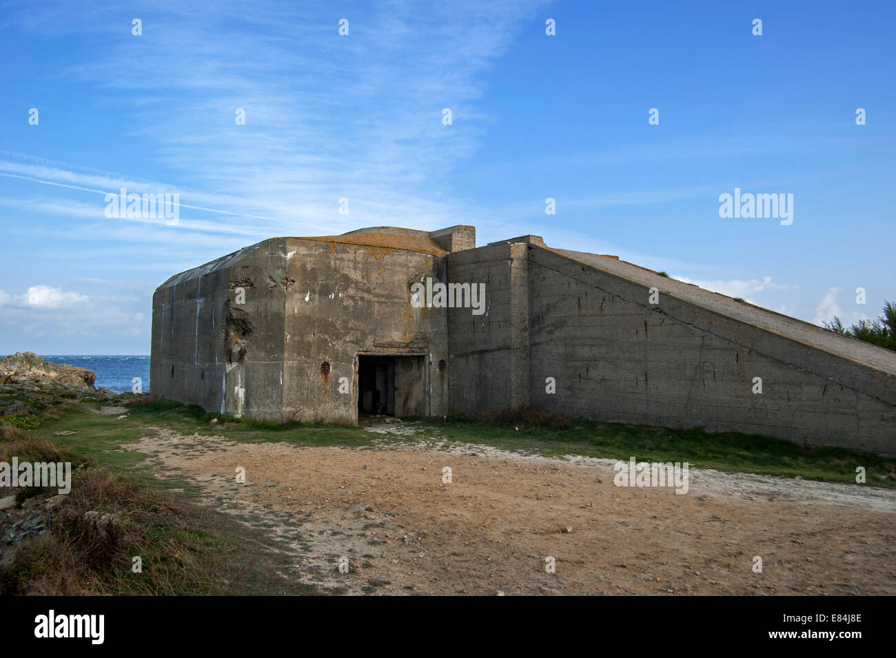 Spezielle Konstruktion (SK) Suchscheinwerfer Bunker am Cap De La Hague, Halbinsel Cotentin, Basse-Normandie, Frankreich Stockfoto
