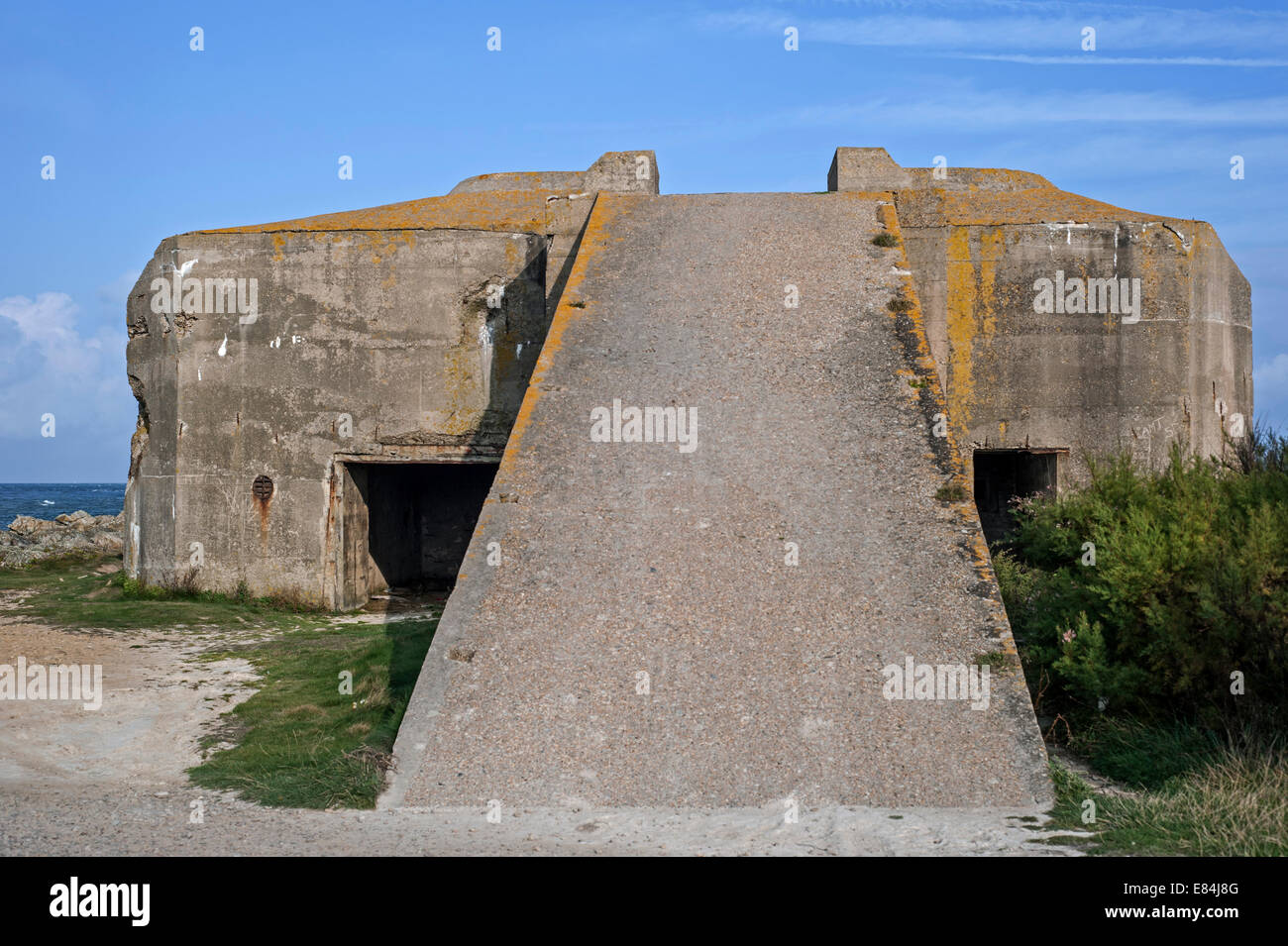 Spezielle Konstruktion (SK) Suchscheinwerfer Bunker am Cap De La Hague, Halbinsel Cotentin, Basse-Normandie, Frankreich Stockfoto