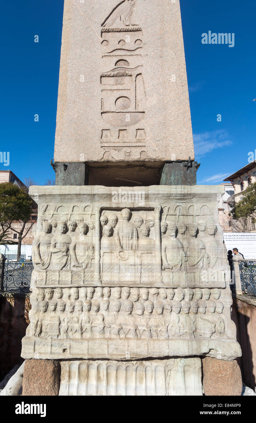 Die Basis des Obelisken Theodosius im historischen Zentrum, im Hippodrome, Istanbul Türkei Stockfoto