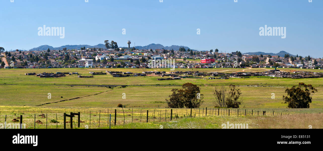 Panoramablick auf die Stadt von Malmesbury im westlichen Kapprovinz Südafrikas. Stockfoto