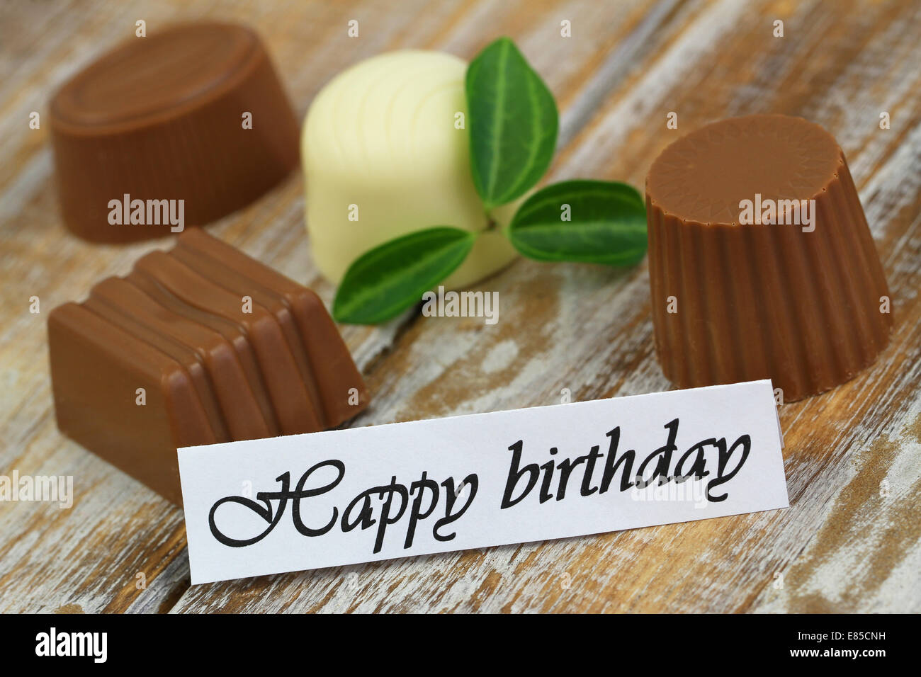 Alles Gute zum Geburtstagskarte mit Pralinen Stockfotografie Alamy