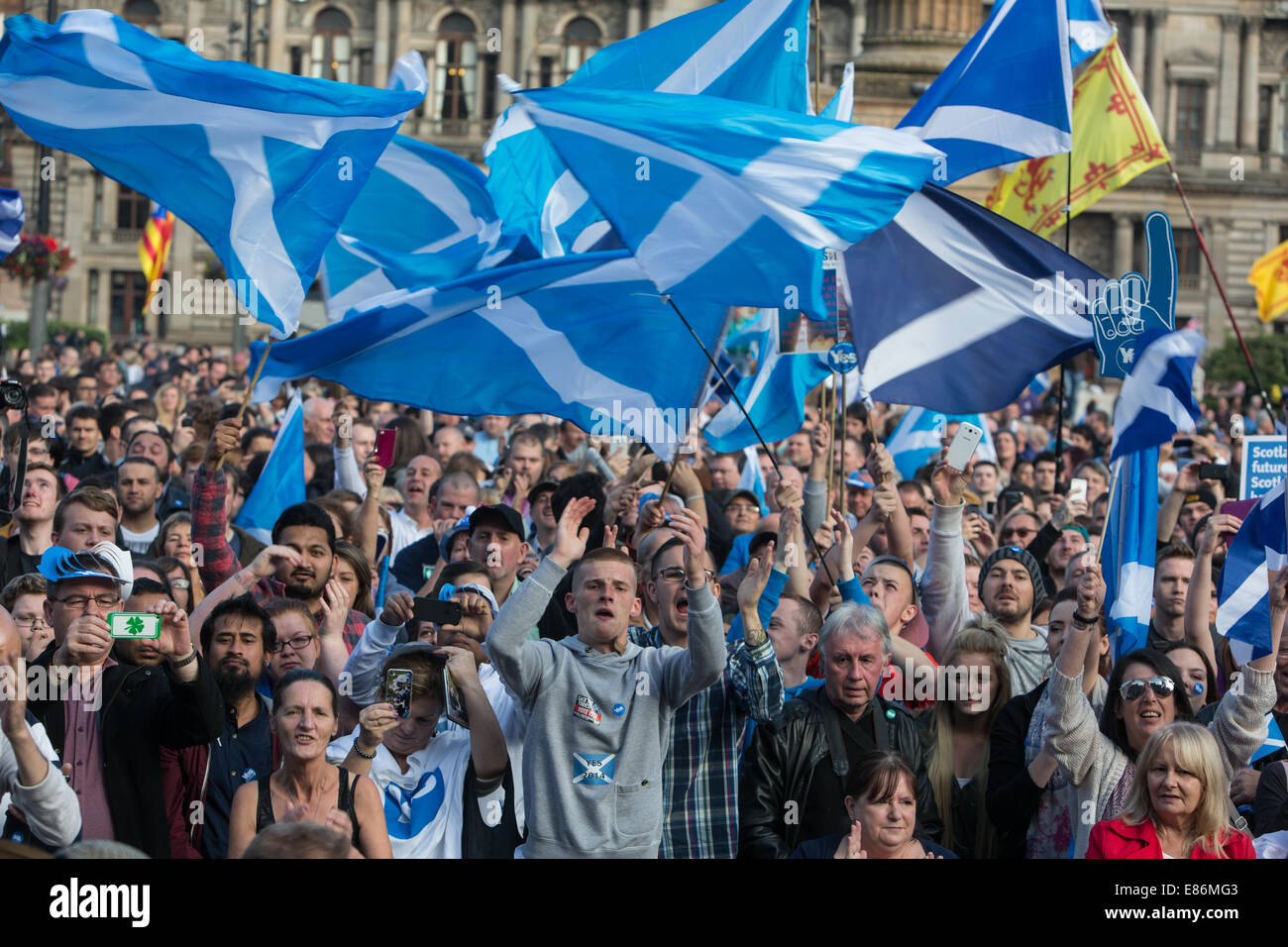 Pro-schottische Unabhängigkeit ja Unterstützer in George Square in der Woche des schottischen Unabhängigkeitsreferendums, Glasgow, Scotla Stockfoto