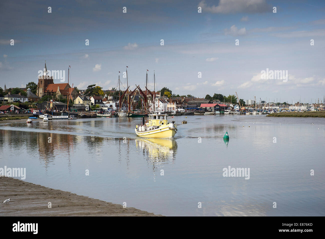 Kleines Schiff (HLD) Valentine verlassen die Quay in Maldon Hythe auf dem Blackwater River in Essex. Stockfoto