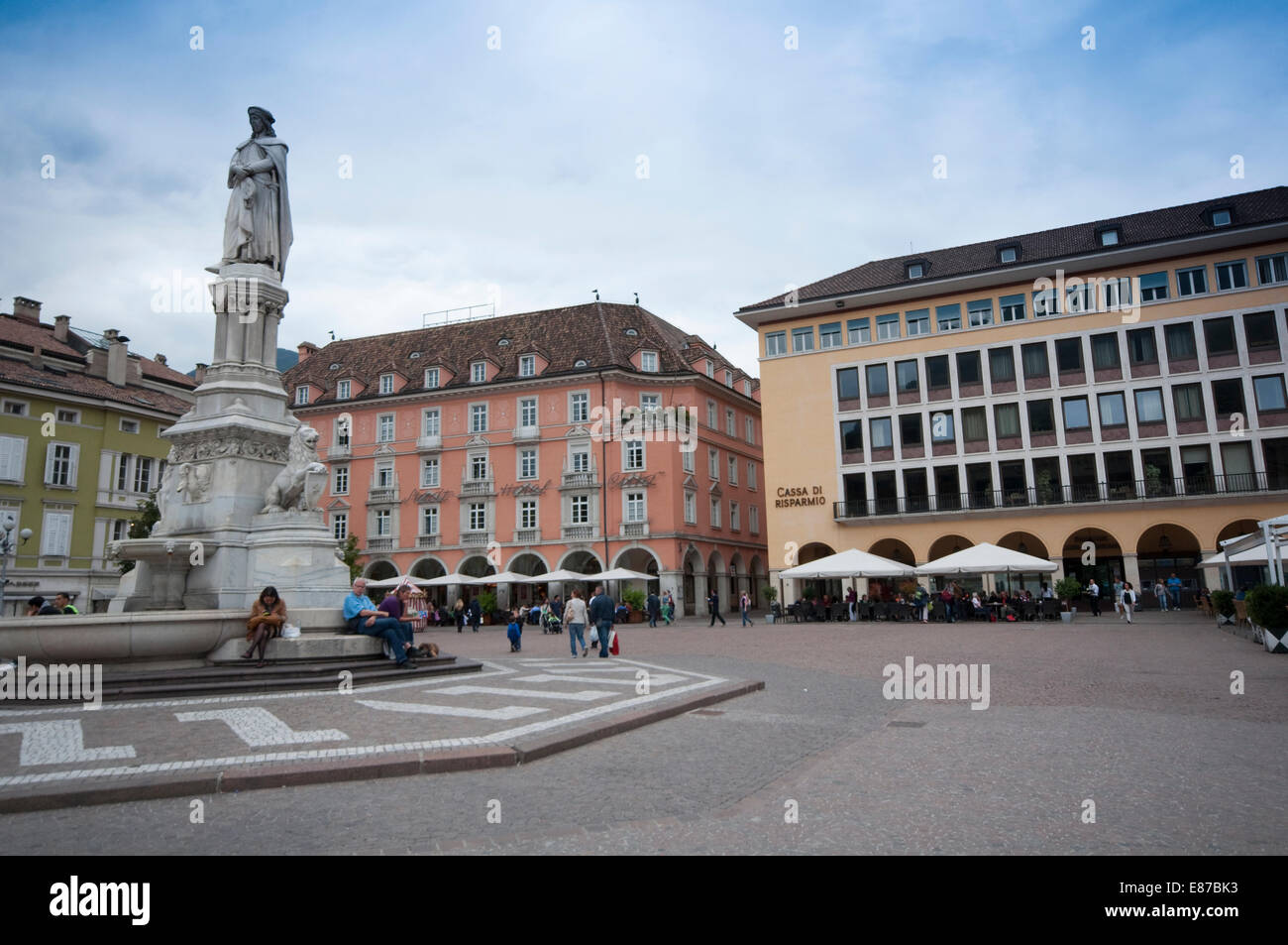 Italien, Südtirol, Bozen, Bozen, quadratische Walther, Waltherplatz, Denkmal Stockfoto Italien, Südtirol, Bozen, Bozen, quadratische Walther, Waltherplatz, Denkmal Stockfoto