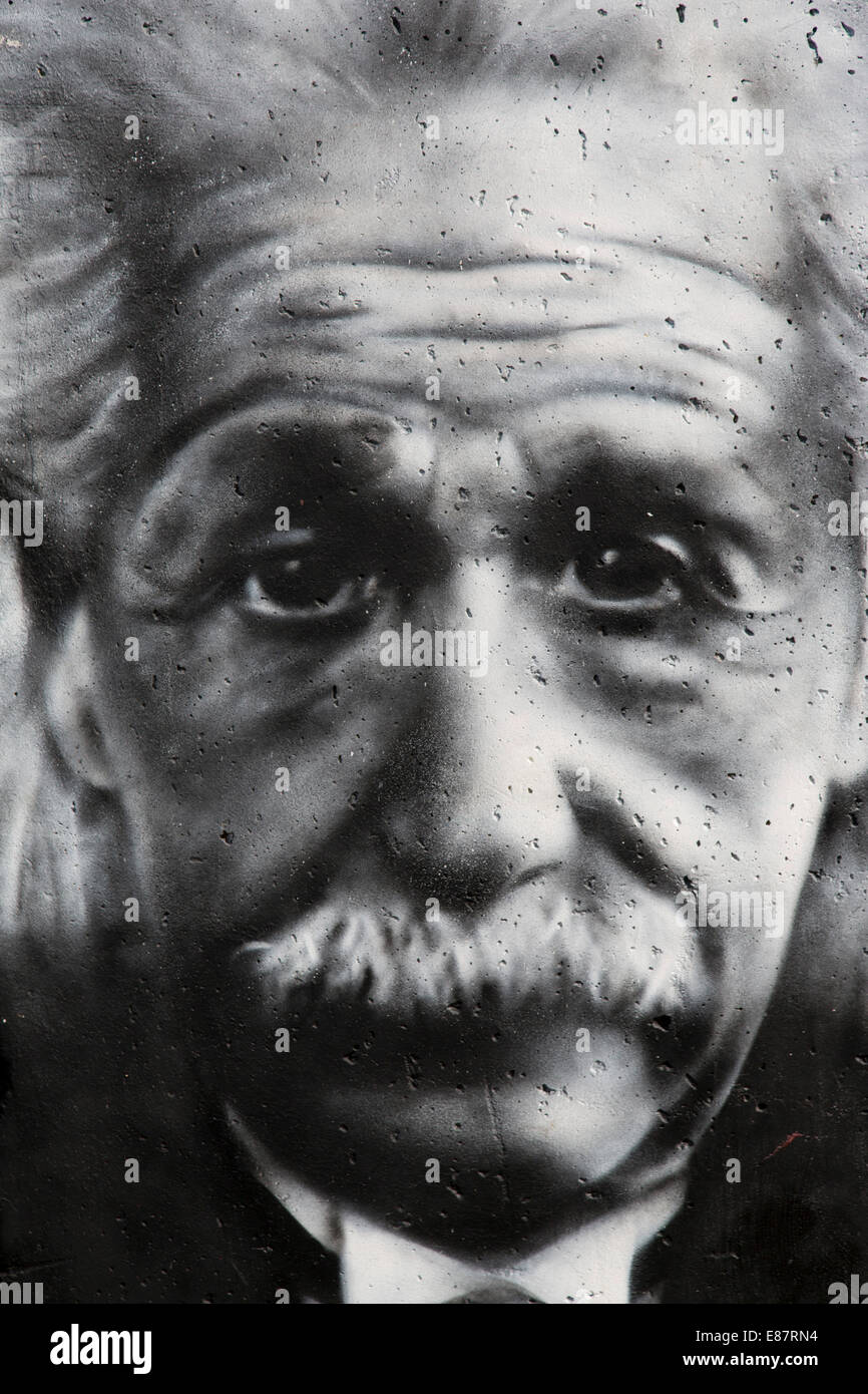Graffiti, Portrait von Albert Einstein Berlin, auf einem Stück der Berliner Mauer, Berlin, Deutschland Stockfoto