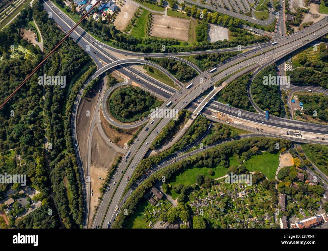 Luftbild, Kreuzung der Autobahnen A59 und A42, Erweiterung und Umbau der Autobahn A59, Duisburg, Ruhrgebiet Stockfoto