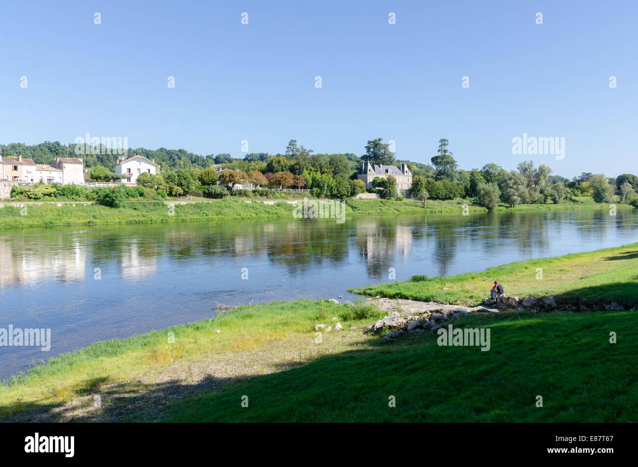 Ufer des Flusses Gironde in Sainte-Foy-La-Grande in der Gironde Abteilung von Südwest-Frankreich Stockfoto