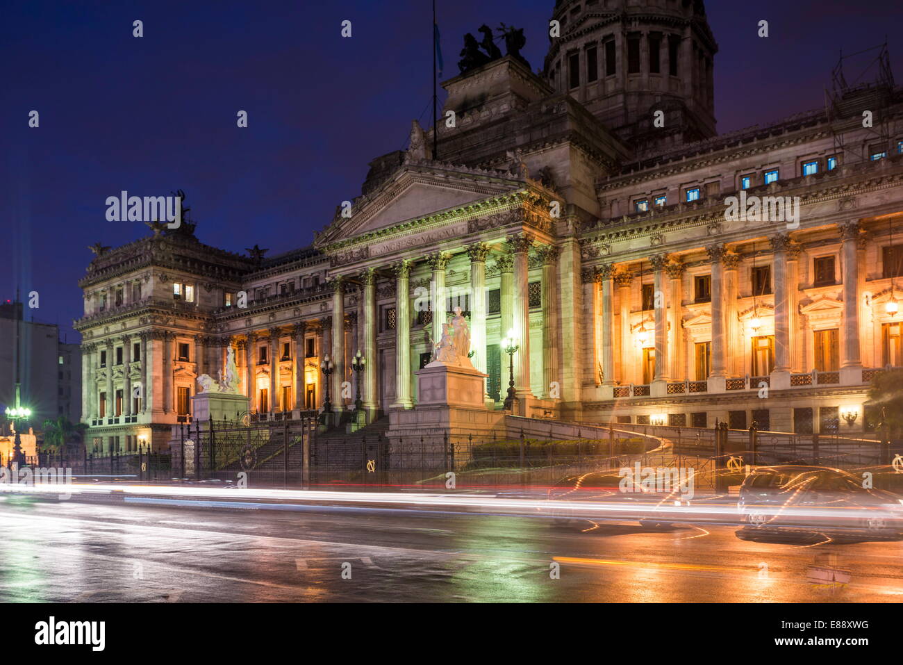 Palacio del Congreso bei Nacht, Buenos Aires, Argentinien, Südamerika Stockfoto