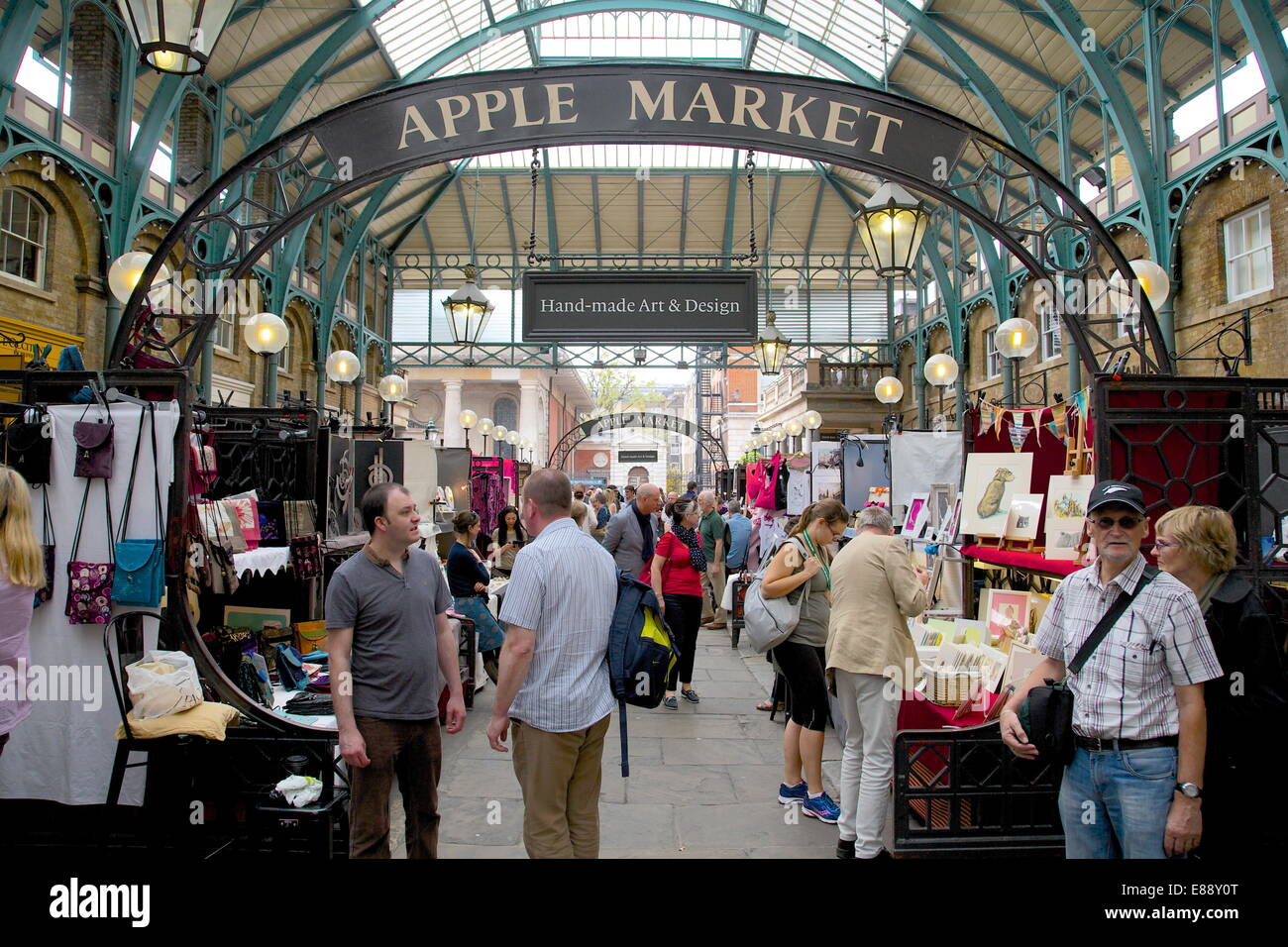 Apfelmarkt, Covent Garden, London, England, Vereinigtes Königreich, Europa Stockfoto