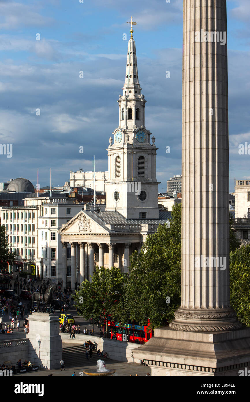 St. Martin-in-the-Fields Anglican Church in der Nordostecke des Trafalgar Square im Jahre 1724, entworfen von James Gibbs gebaut Stockfoto