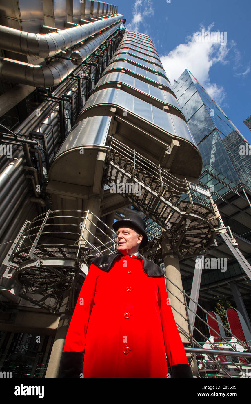 Lloyds-Gebäude in der City of London, entworfen von Richard Rogers am 1 Lime Street im Bankenviertel gelegen Stockfoto