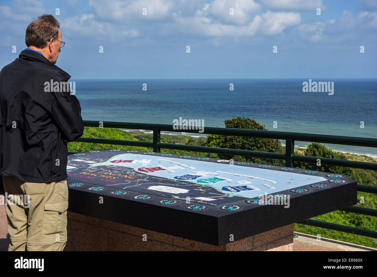 Ausrichtung der Tabelle Landungsstrände, Normandie amerikanischen Friedhof und Denkmal, Omaha Beach, Colleville-Sur-Mer, Frankreich Stockfoto