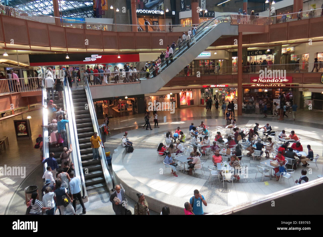 JOHANNESBURG, Südafrika. Shopping-Mall. Foto Tony Gale Stockfoto