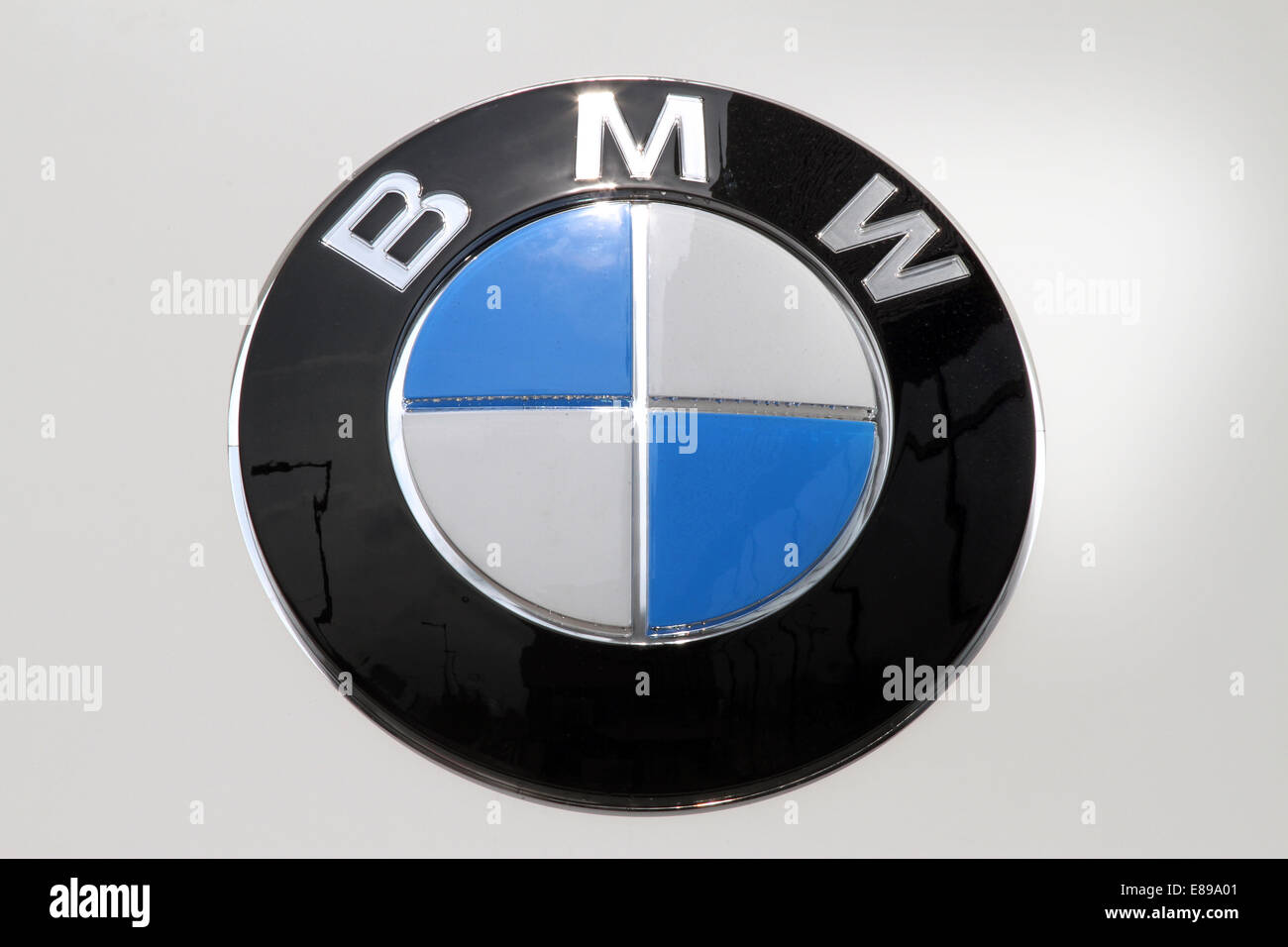 Berlin, Deutschland, Logo des Automobilherstellers BMW Stockfoto
