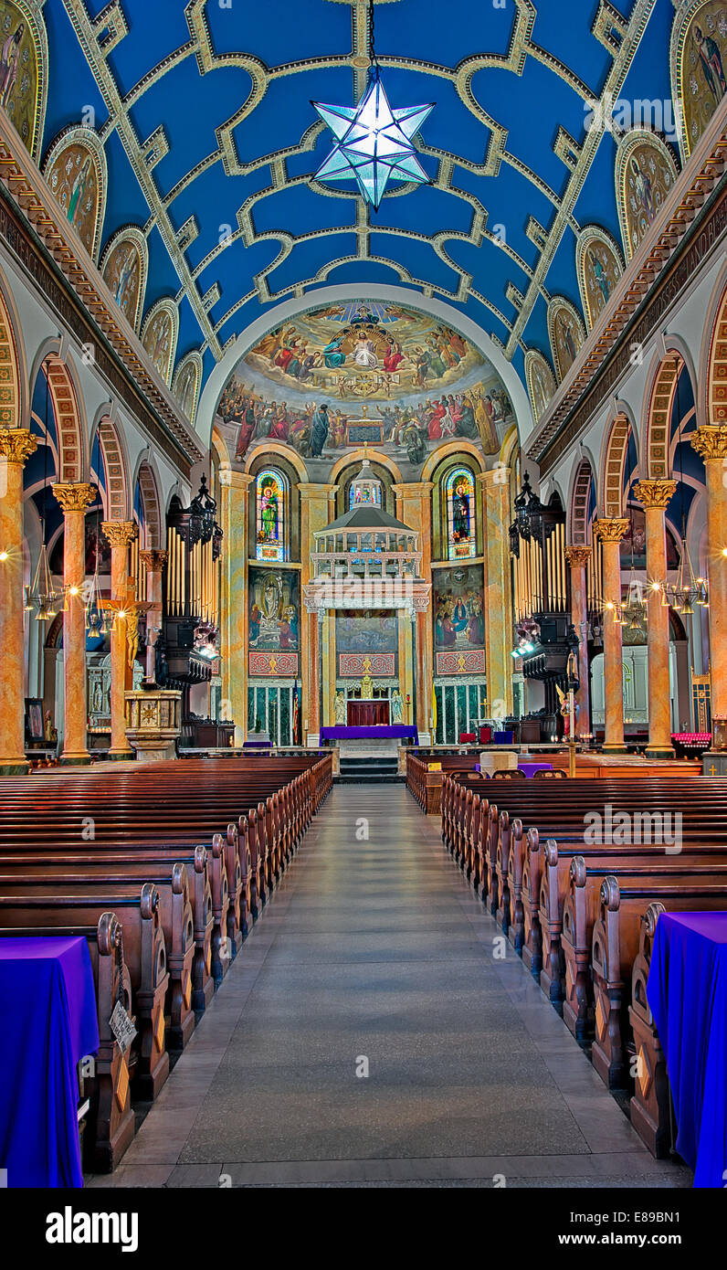 St. Michael liegt in Jersey City, New Jersey und ist Teil der Gemeinde von der Auferstehung. Stockfoto