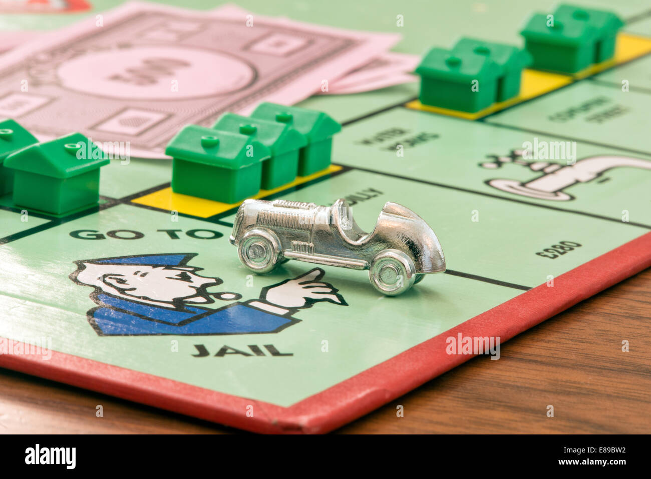 Das Metall Auto Charme auf dem Sprung ins Gefängnis quadratisch von der Waddingtons Monopoly Brettspiel Stockfoto